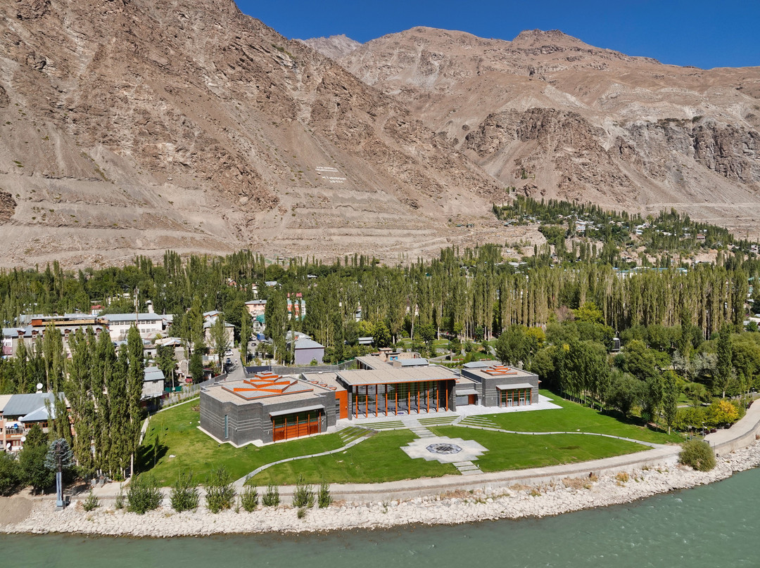 Ismaili Jamatkhana and Centre-Khorog必去景点