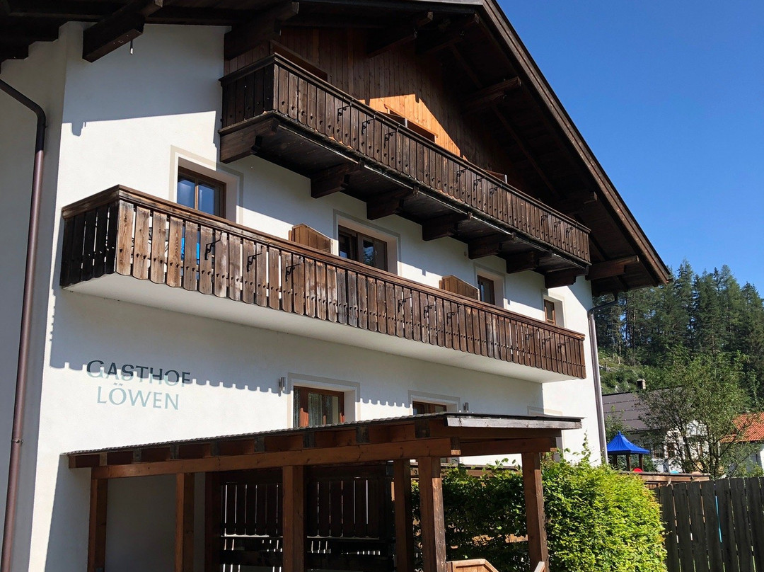 Hotel Gasthof zum Goldenen Lowen主图