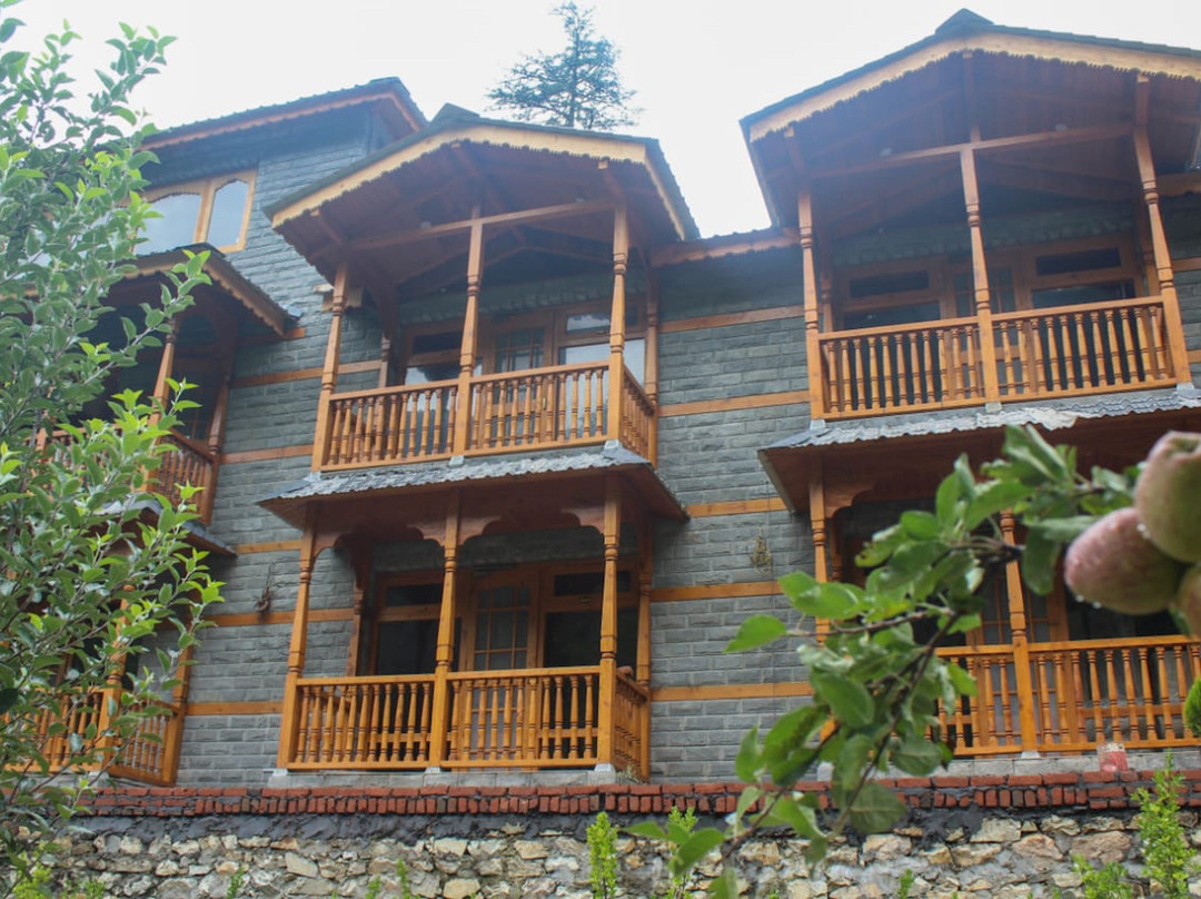 8fold by LaRiSa, Jibhi主图