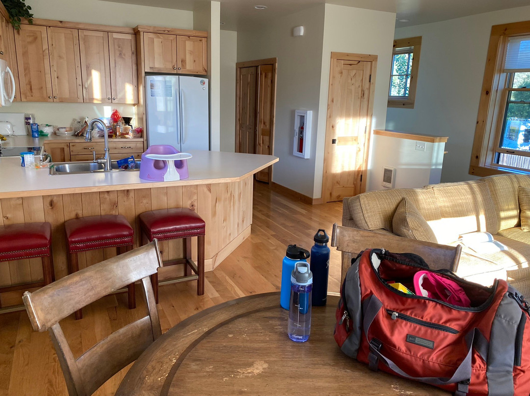 Stanley Town Square主图