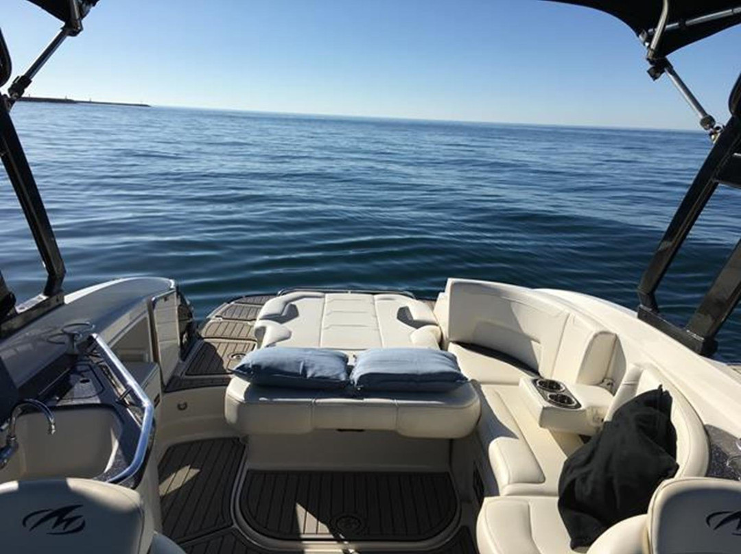 Barco En Alquiler-埃斯特波纳必去景点