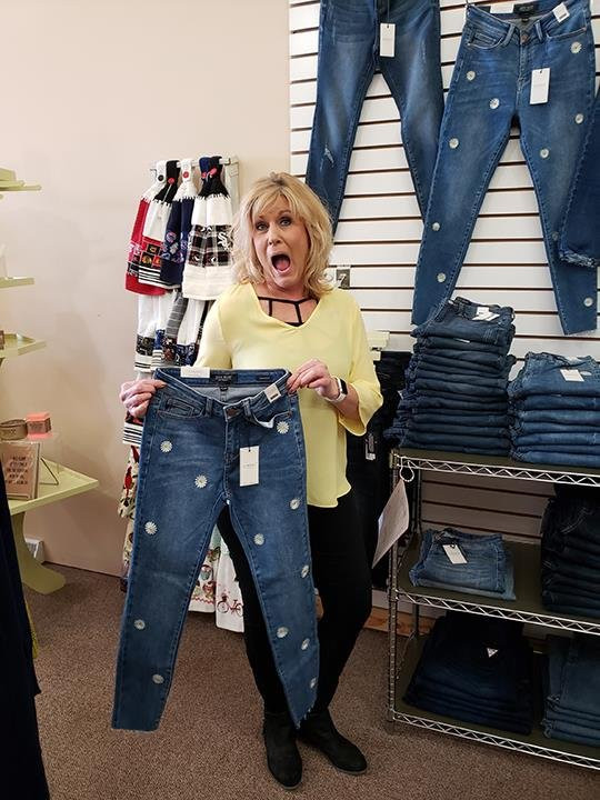 Livin' In Color-Pontiac必去景点