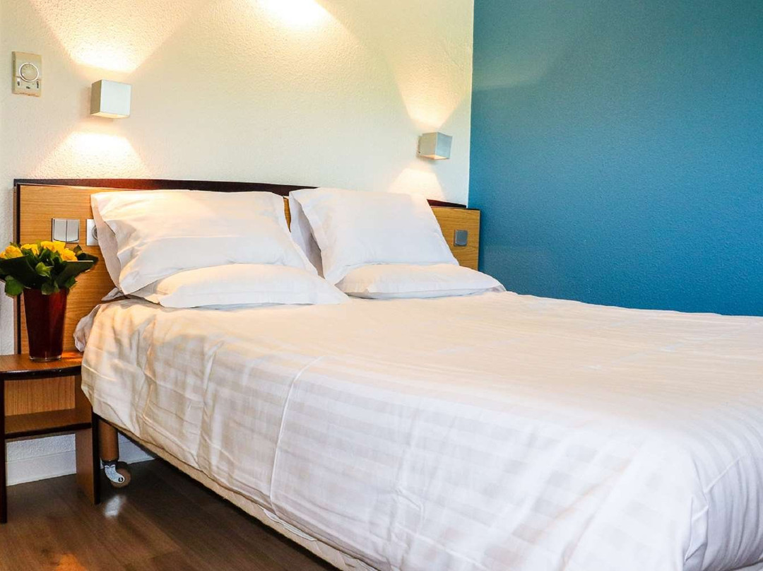 钟楼洛纳酒店主图