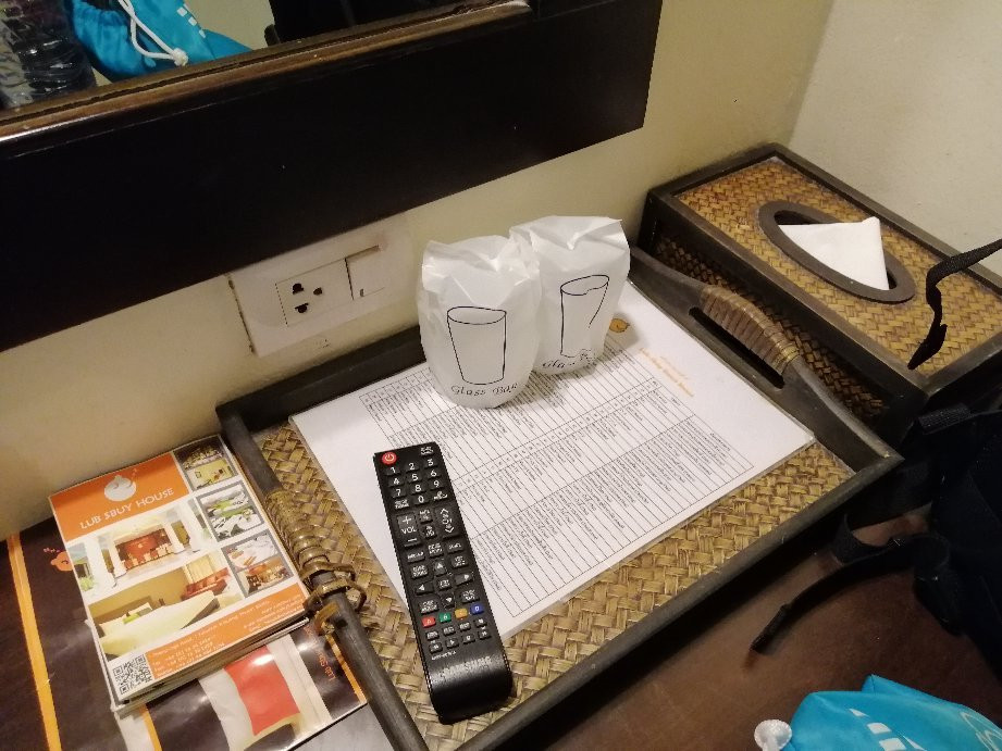 拉伯丝柏旅店主图