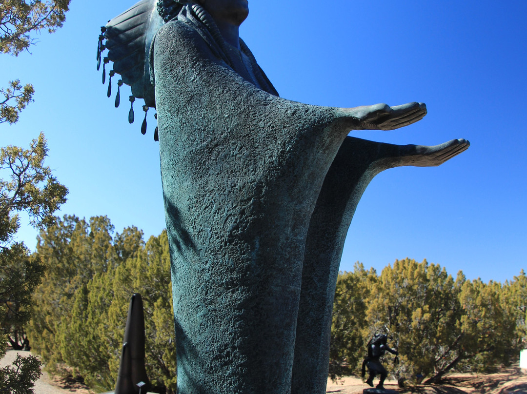 Allan Houser Sculpture Gardens and Gallery-圣菲必去景点