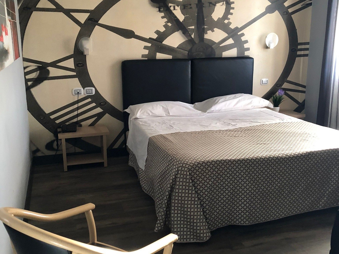 Plana Hotel主图