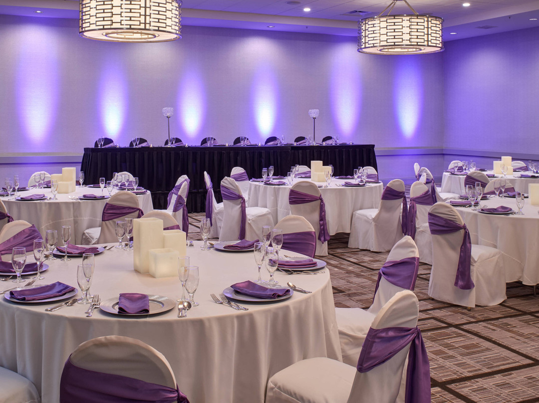 东兰辛大学广场万豪酒店主图