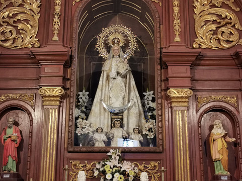 Ermita de Nuetra Senora de Navahonda-Robledo de Chavela必去景点