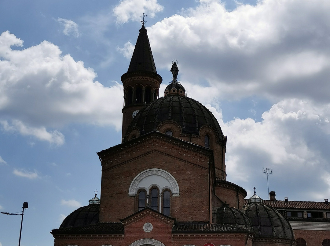 Santuario N.s. Madonna Della Moretta-阿尔巴必去景点