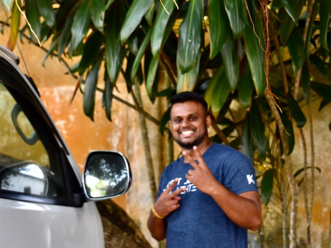 NiroshSaru Travels-希克杜沃必去景点