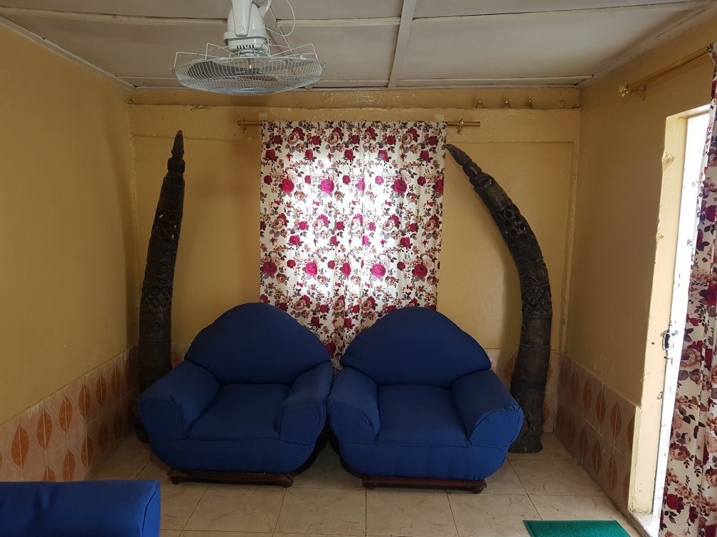 One World Village Guesthouse主图
