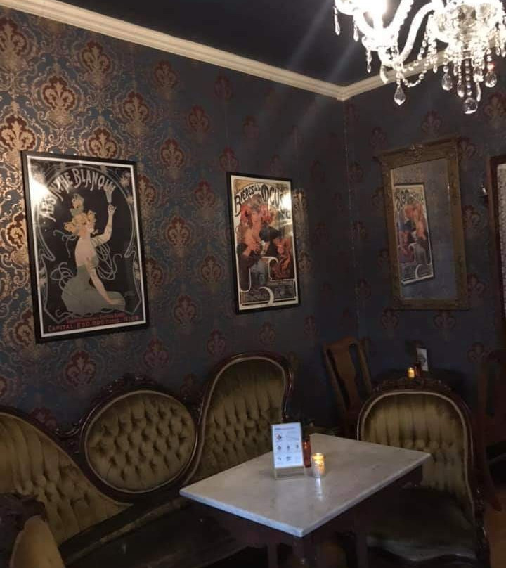 Iron Amethyst Inn & The 2one Speakeasy主图