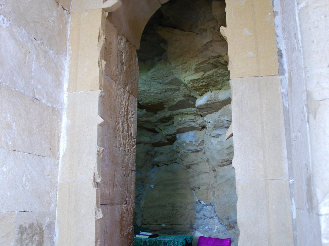 Diri Baba Mausoleum-Qobustan必去景点