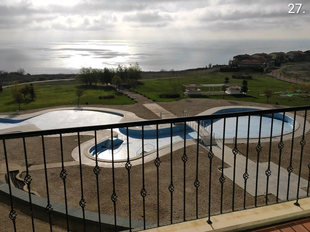 灯塔高尔夫温泉度假酒店主图