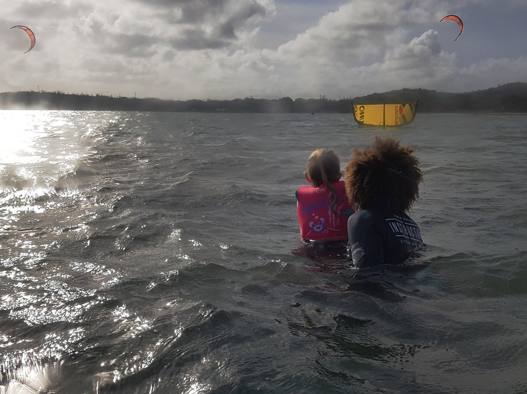 Awa Salu Island Style Kiteboarding-威廉斯塔德必去景点
