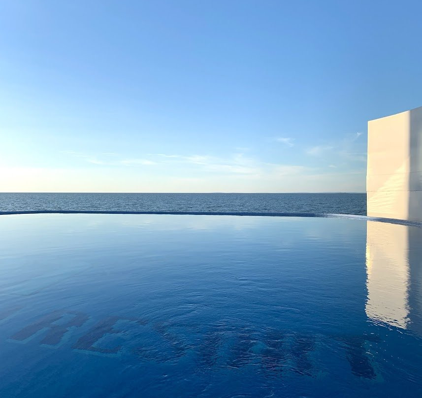 Malaika Beach Resort主图