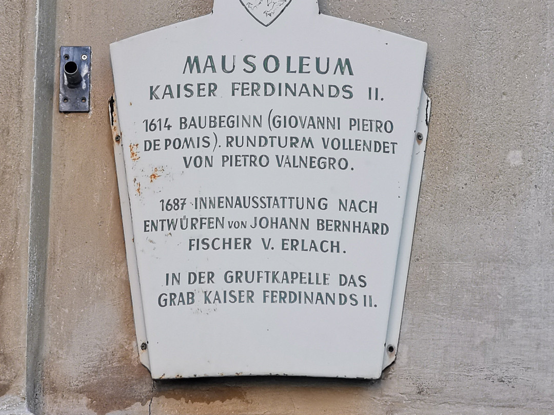 Mausoleum of Emperor Ferdinand II-格拉茨城必去景点