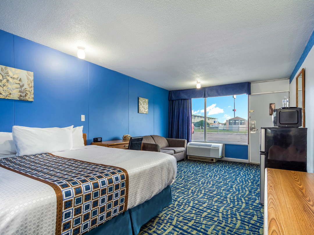 Hospitality Inn & Suites主图