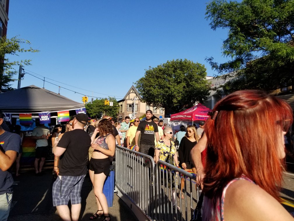 Painting with a Twist-Selden必去景点