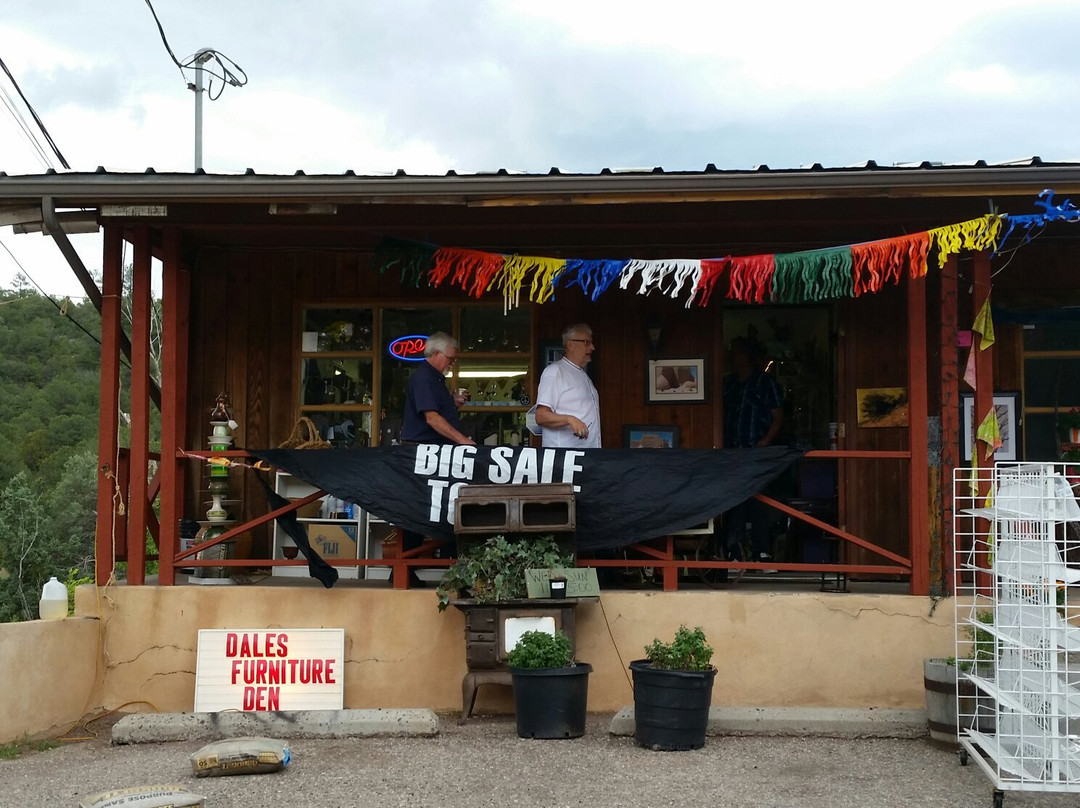 Cedar Crest旅游景点-Sandia Artisans