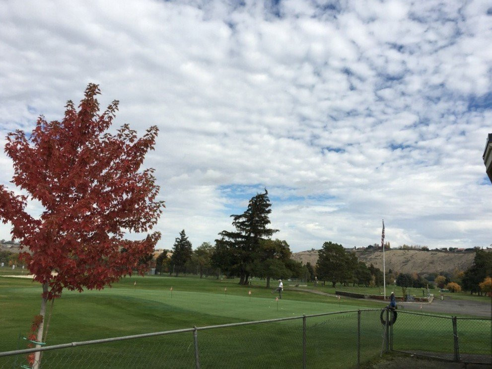 Suntides Golf Course景点图片
