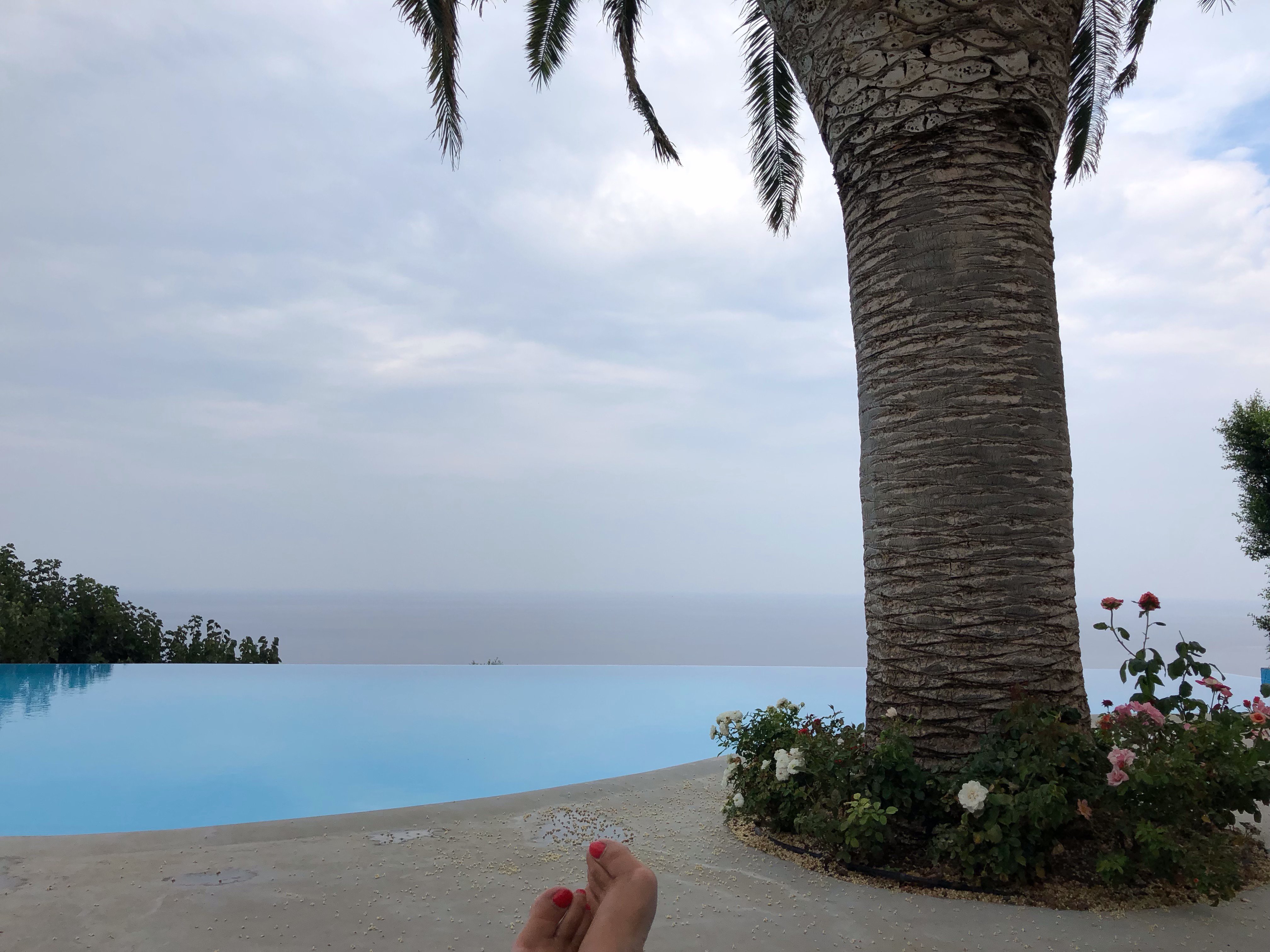 Hotel Ravesi-泳池