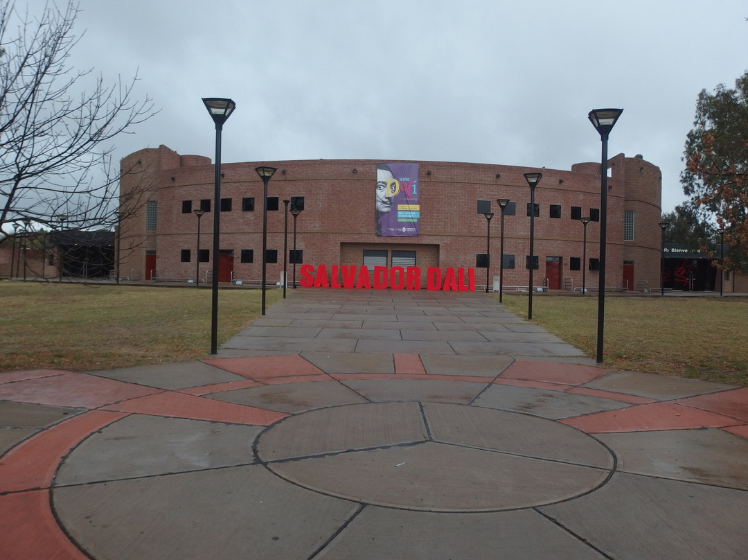 Centro de Congresos y Convenciones-圣拉斐尔必去景点