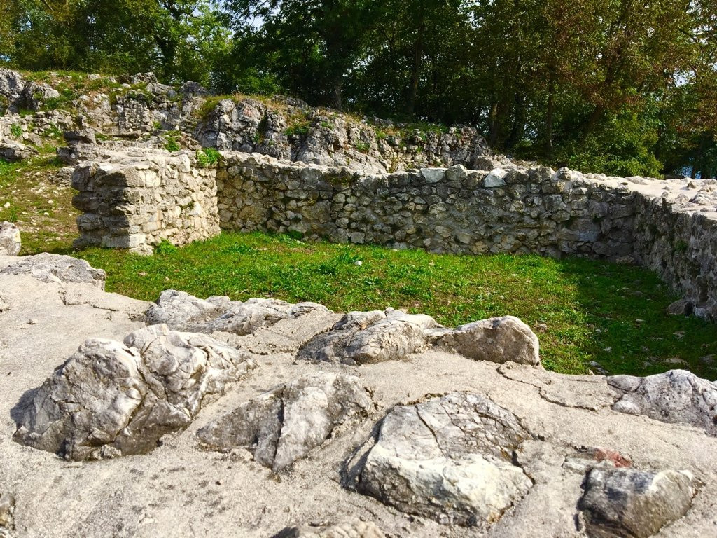Parco Archeologico di Tremona-Castello-Tremona必去景点