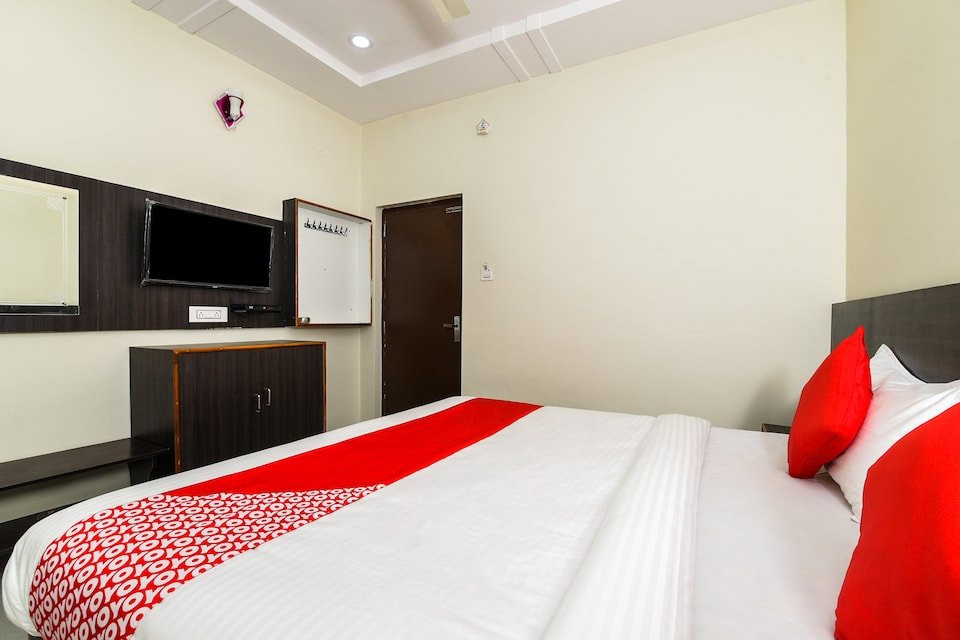 OYO 27635 Hotel Haripriya主图