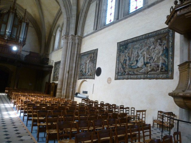 Cathédrale Notre-Dame de la Trinité景点图片