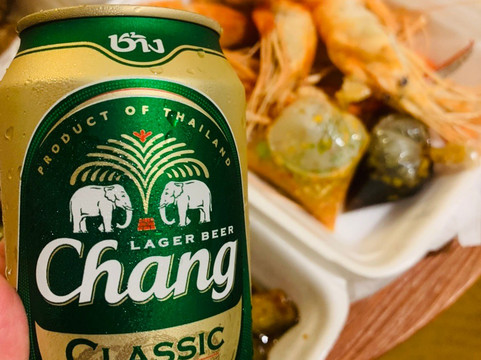 芭堤雅夜市-芭堤雅必去景点