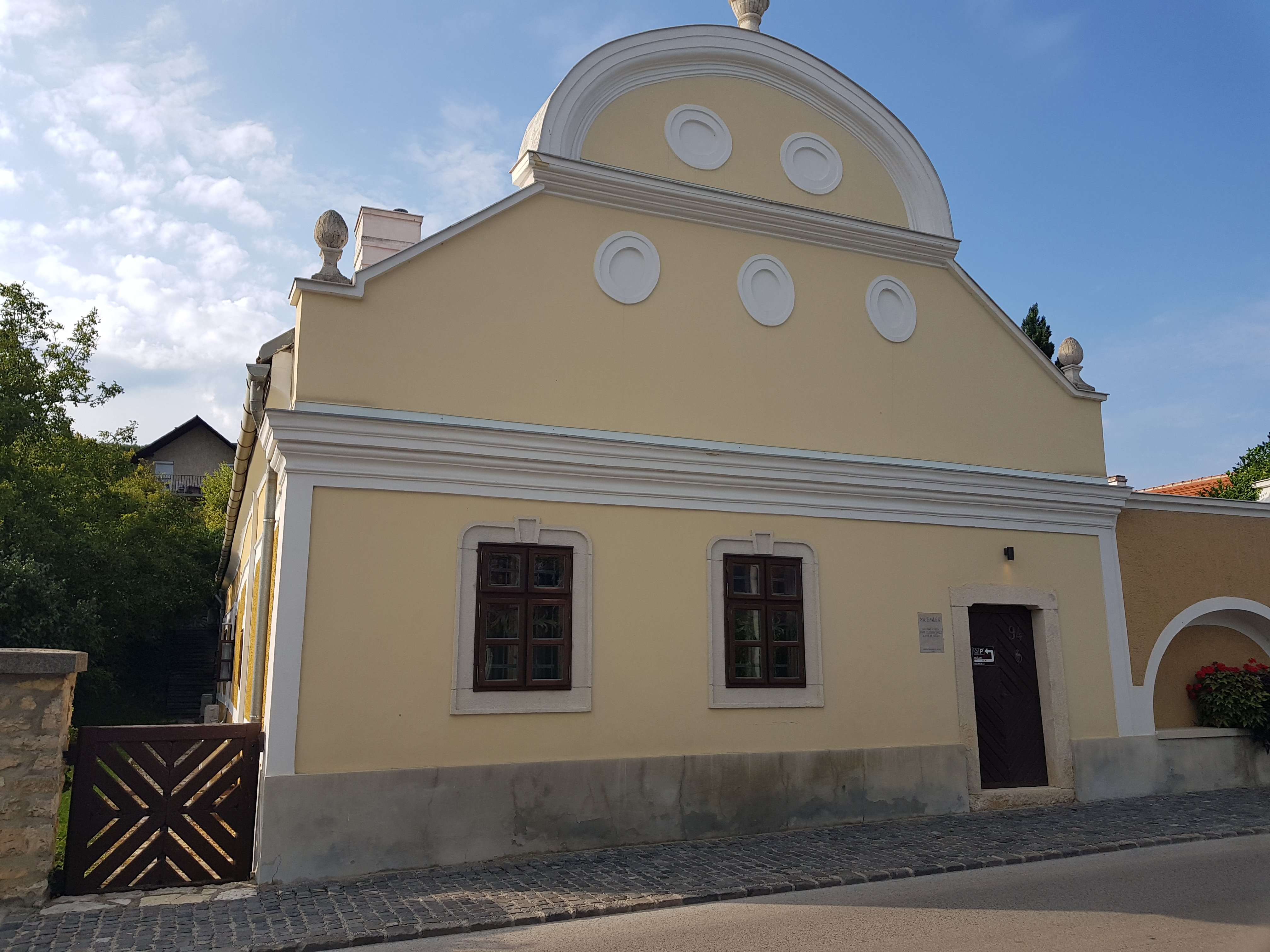 Gombas Kuria Mension-浴室