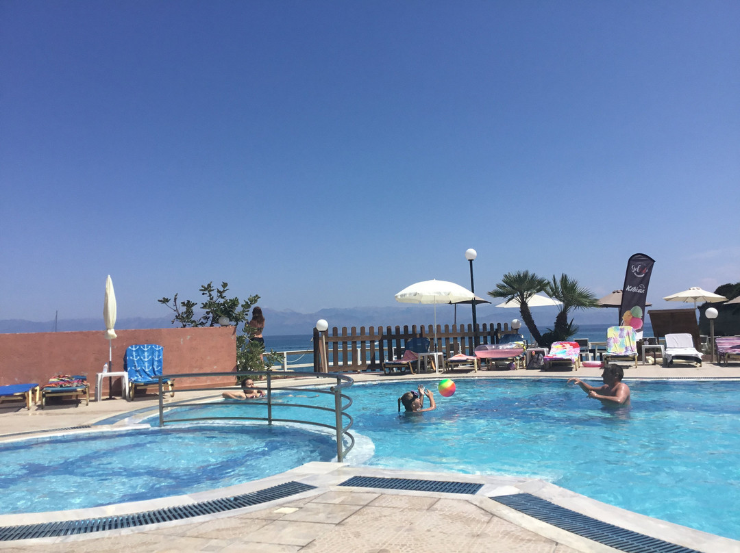 Socrates Hotel and The Rock Restaurant主图