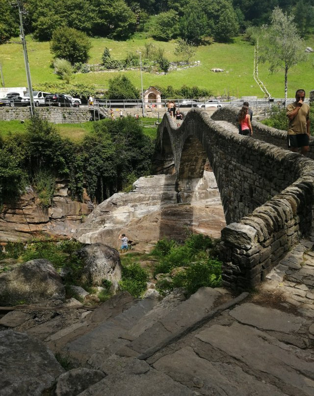 Le Pont "Ponte dei salti"景点图片