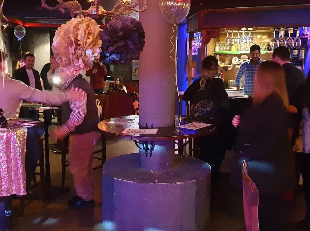 The Birdcage Lounge景点图片