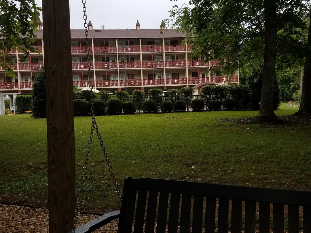 海伦希尔顿恒庭酒店主图