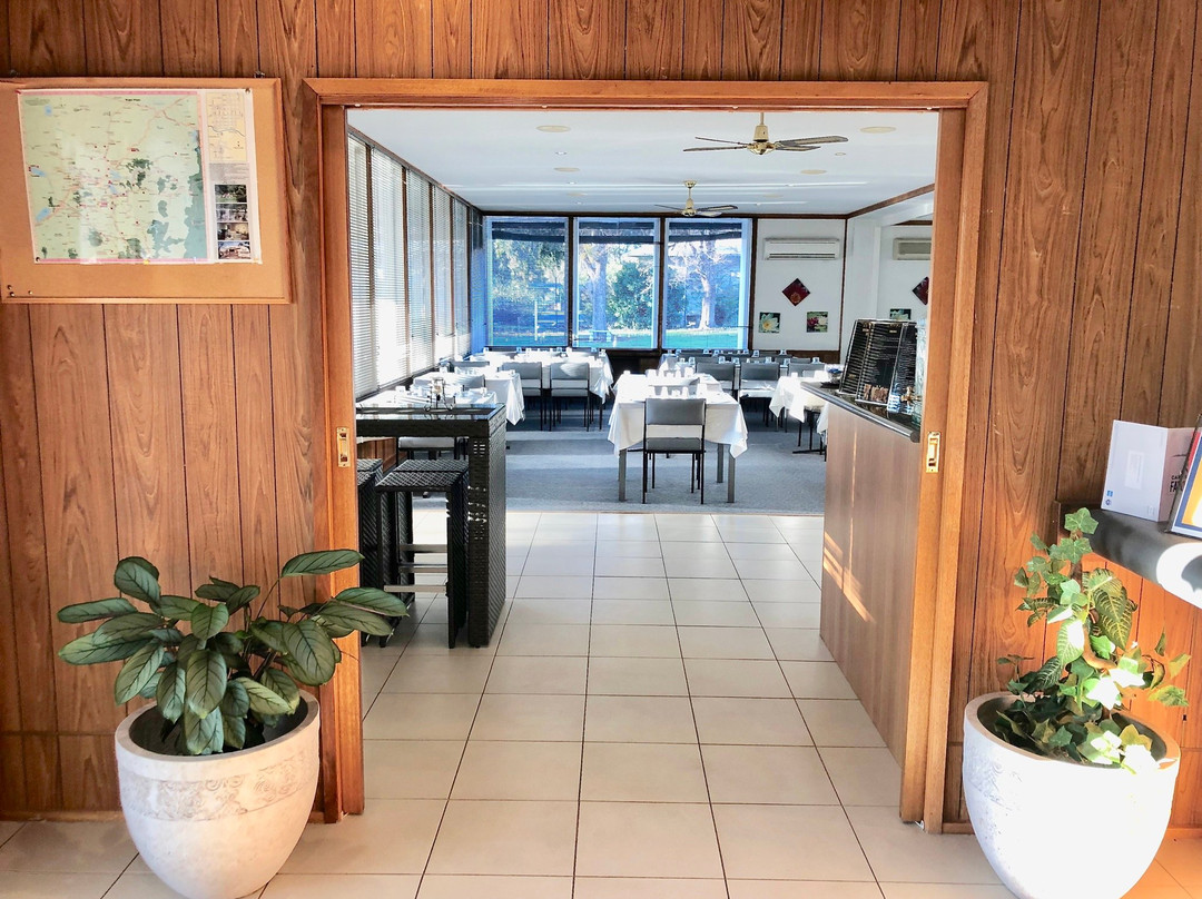 Byer Fountain Motor Inn主图