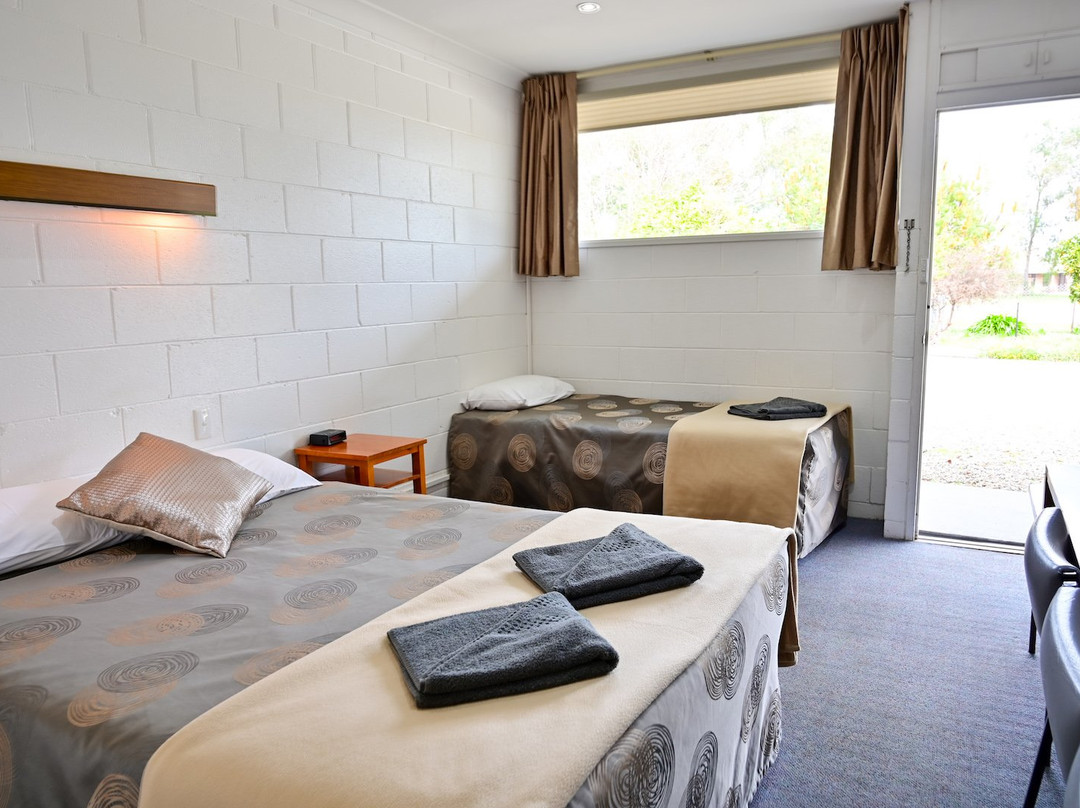 Byer Fountain Motor Inn主图