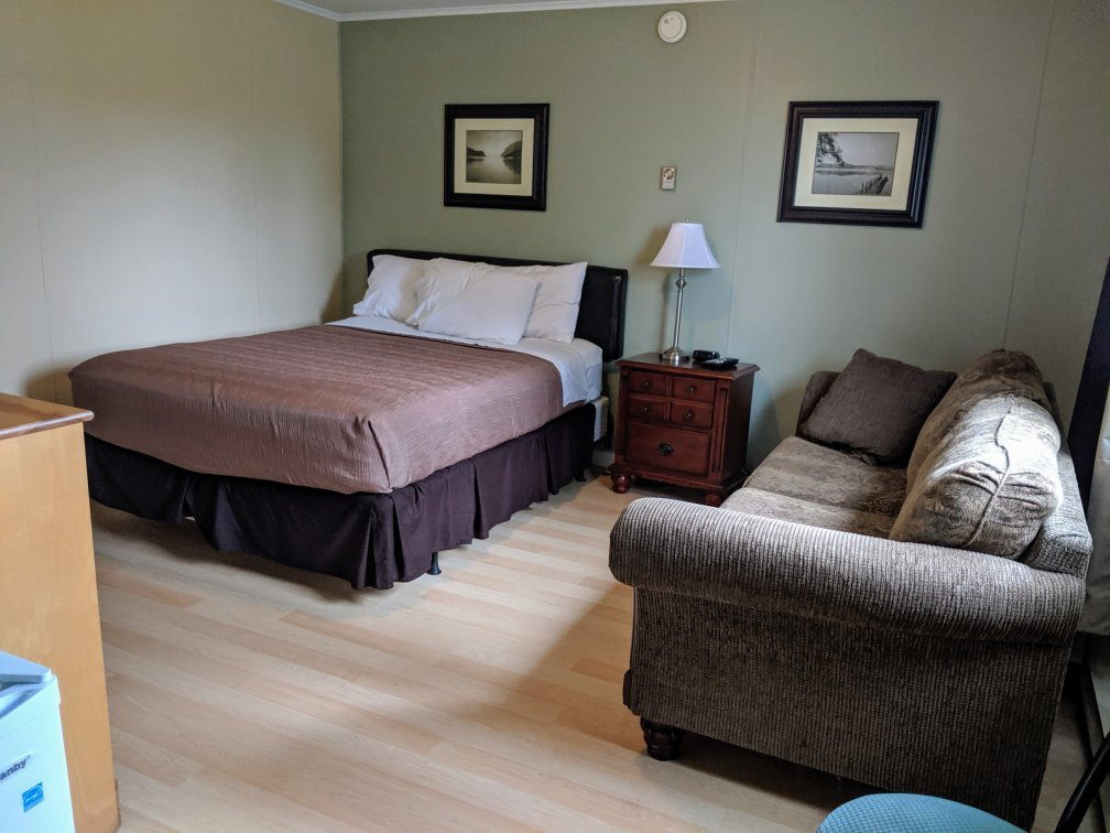 MacNeil's Motel主图