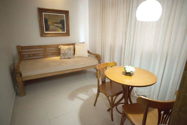 Royal Plaza Hotel主图