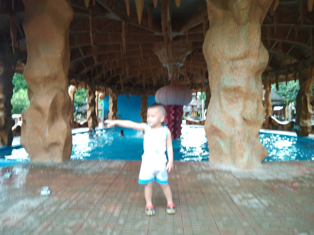 Sitio Antonio Wavepool Resort景点图片