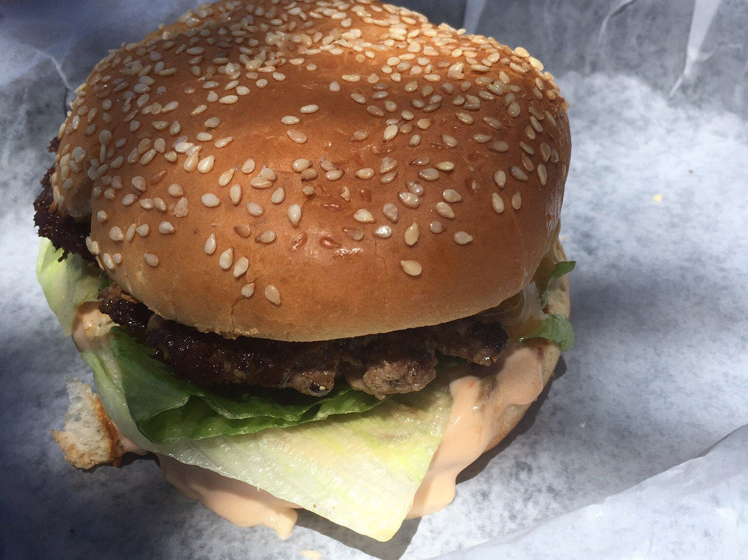 Inclined Burgers And Brews