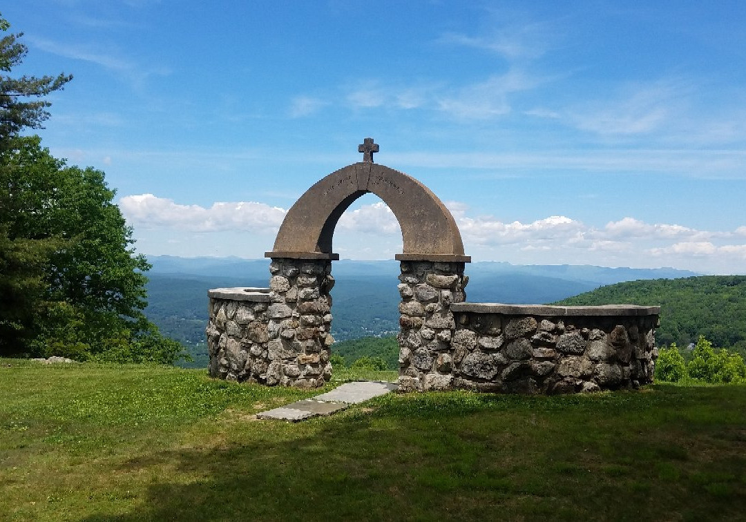 Cragsmoor Stone Church景点图片