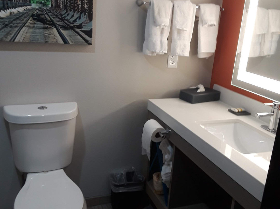 La Quinta Inn & Suites by Wyndham Pittsburg主图