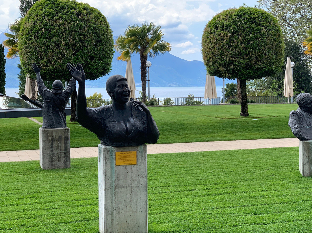 Monument to Vladimir Nabokov-蒙特勒必去景点