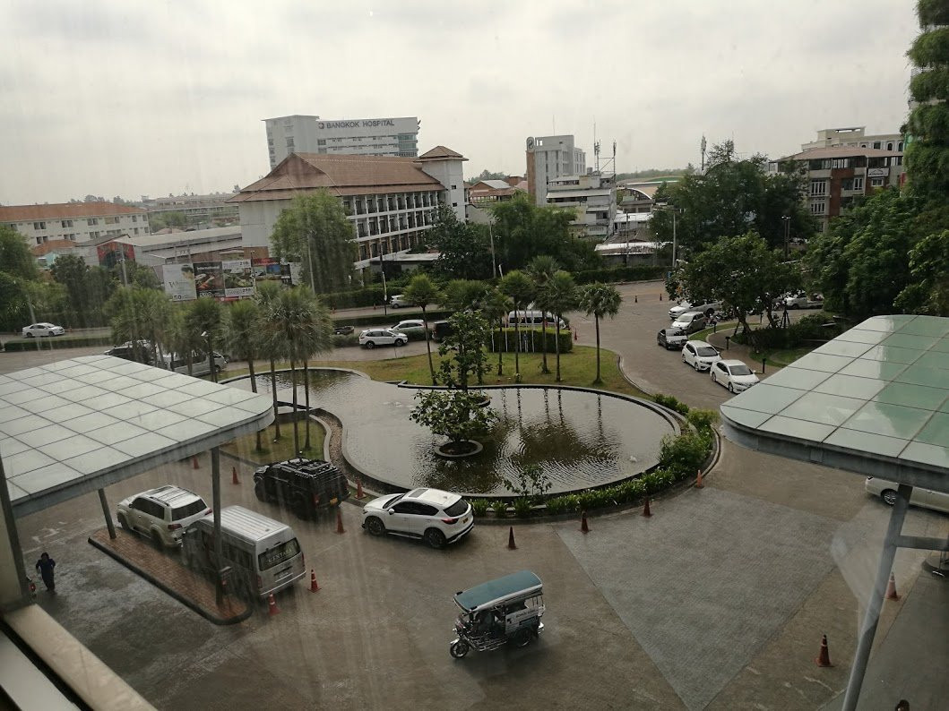 乌东他尼府会议中心酒店主图