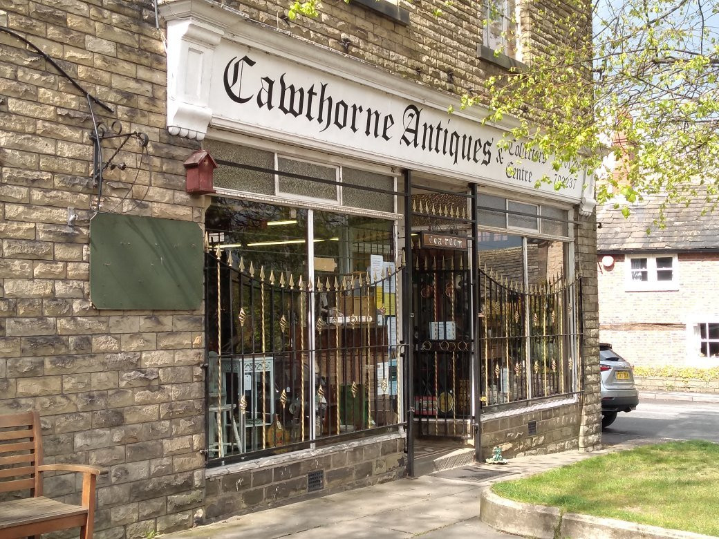 Cawthorne Antiques & Collectors Centre景点图片