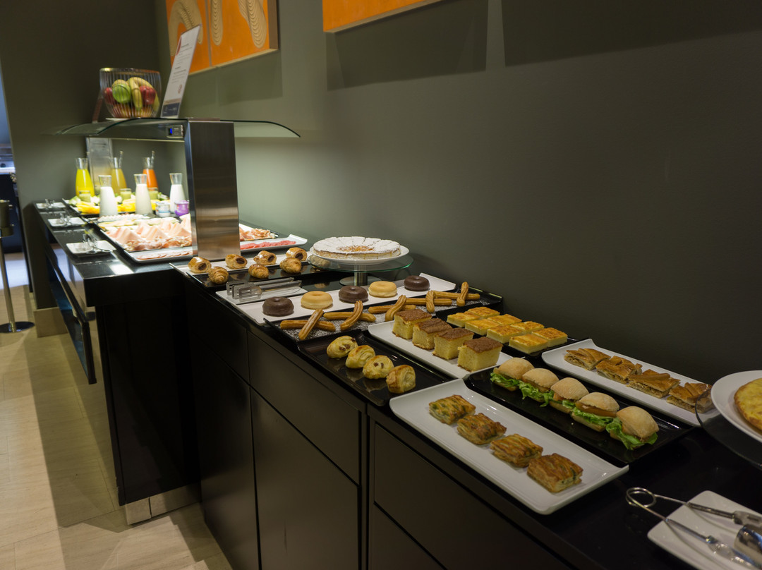 卡里斯卡德纳尔克韦多酒店主图