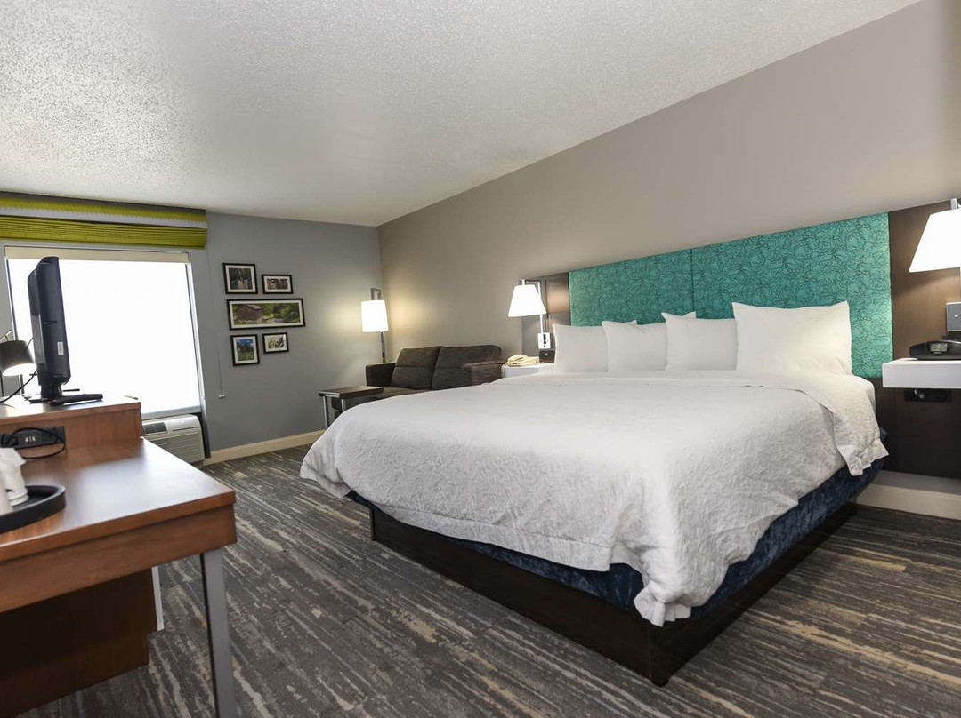 扬斯敦北汉普顿酒店主图