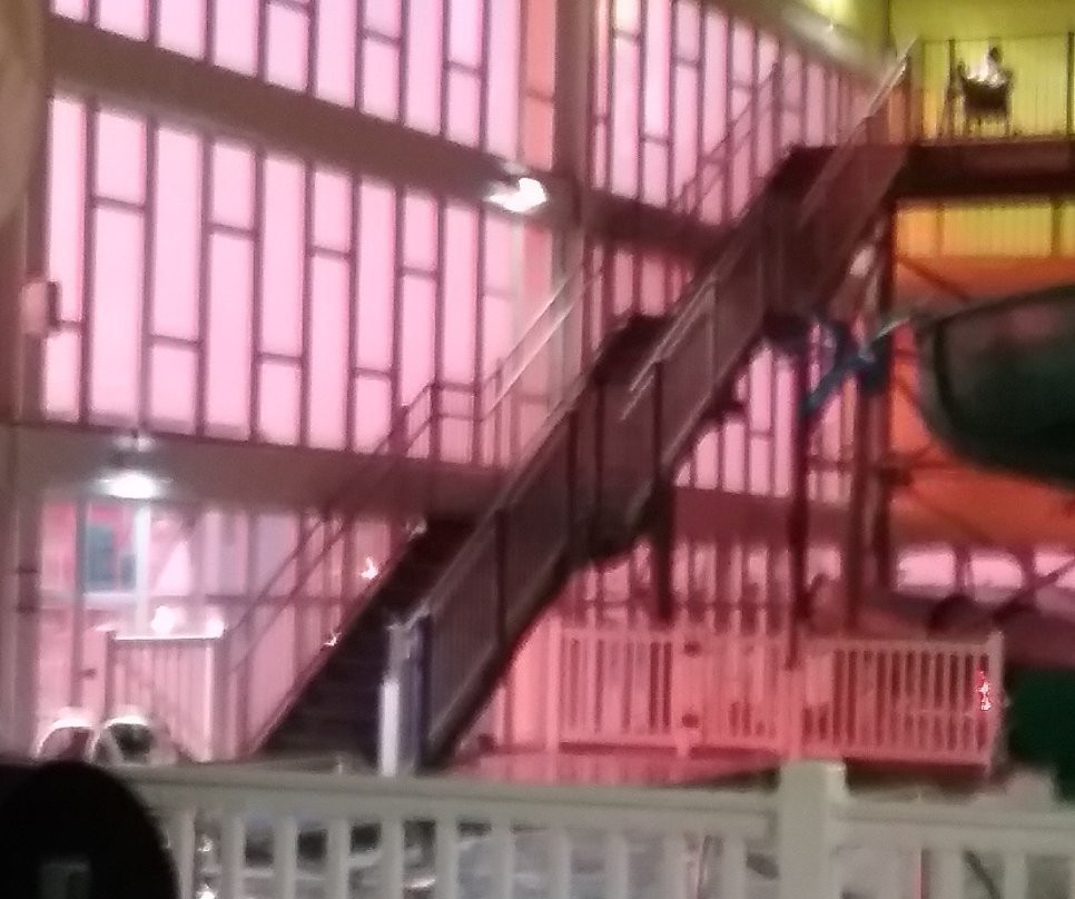 Montego Bay Indoor Waterpark景点图片